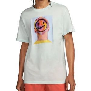 Nike Graphic Tee, Size S